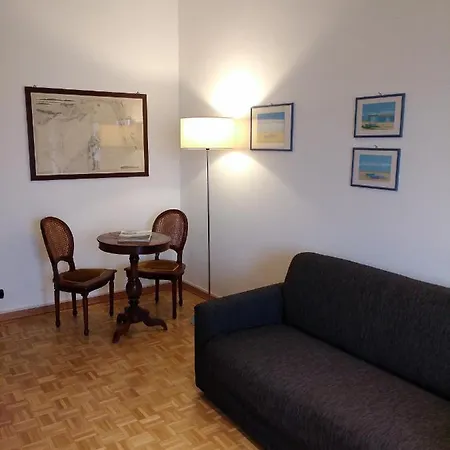 Lägenhet La Casa Di Robi Cuneo