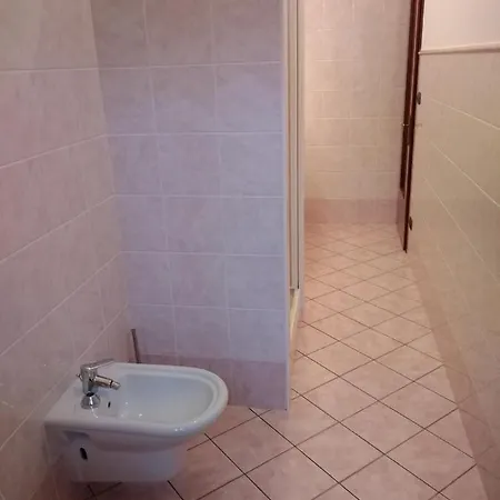 Lägenhet La Casa Di Robi Cuneo
